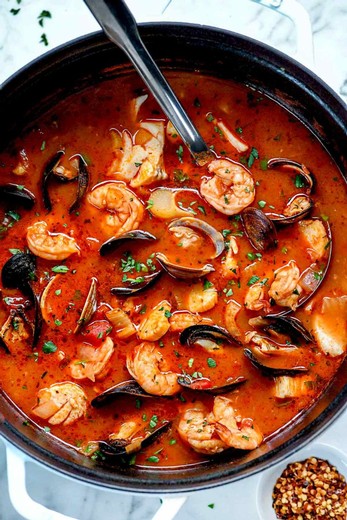 Cioppino Seafood Stew